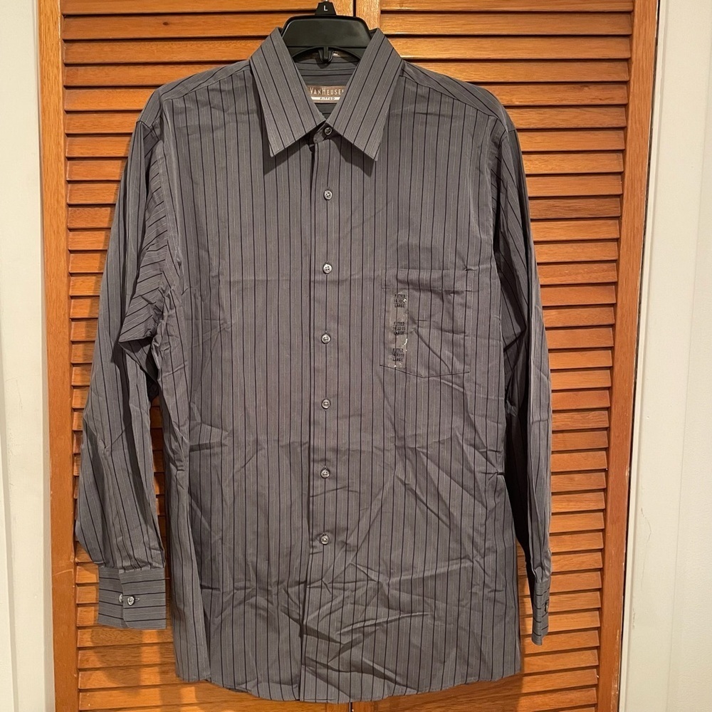Van Heusen Men’s Wrinkle Free Fitted Business Casual Striped Dress Shirt Sz L